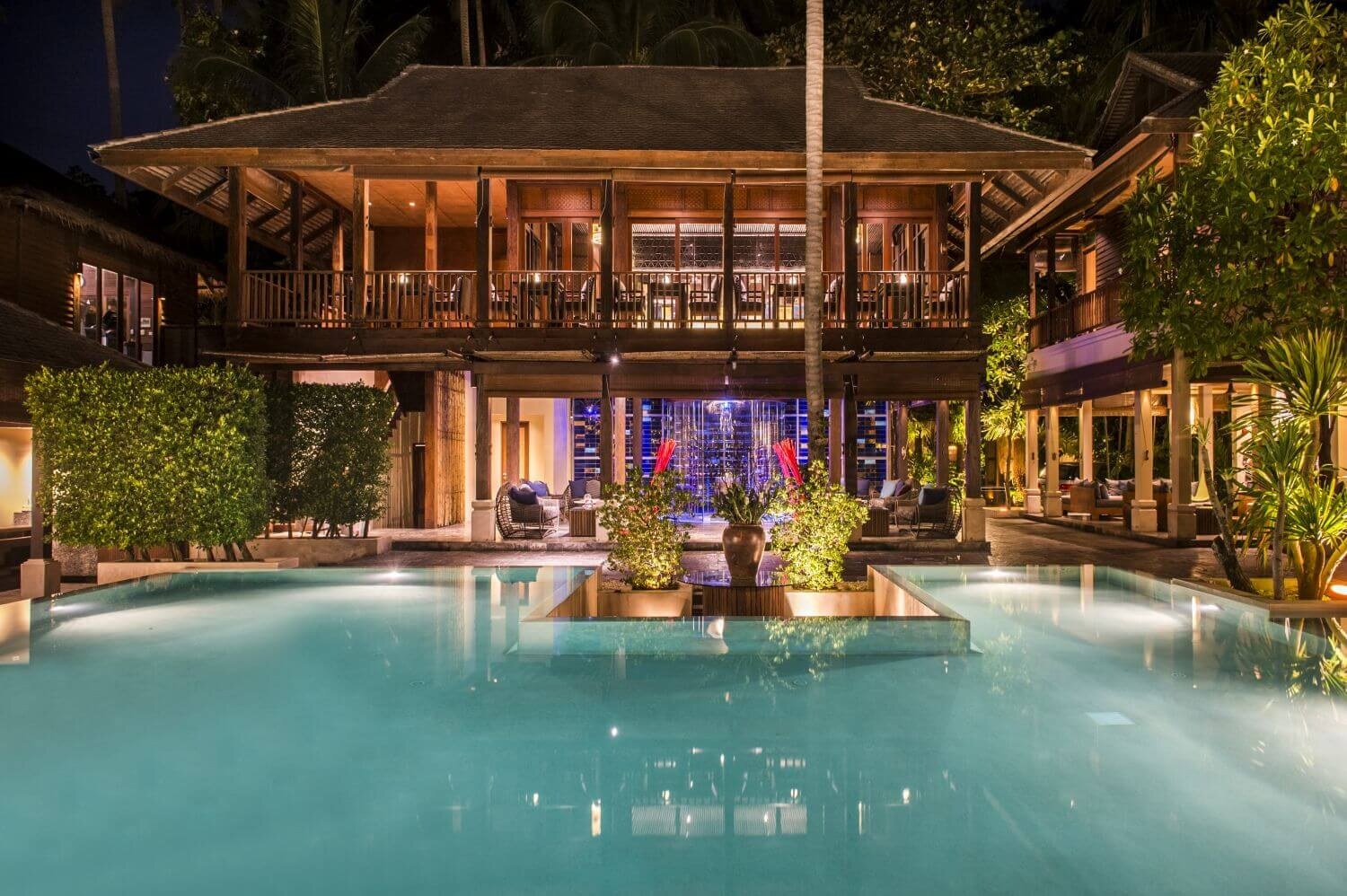 anantara-rasananda-koh-phangan-restaurant mit pool am abend 