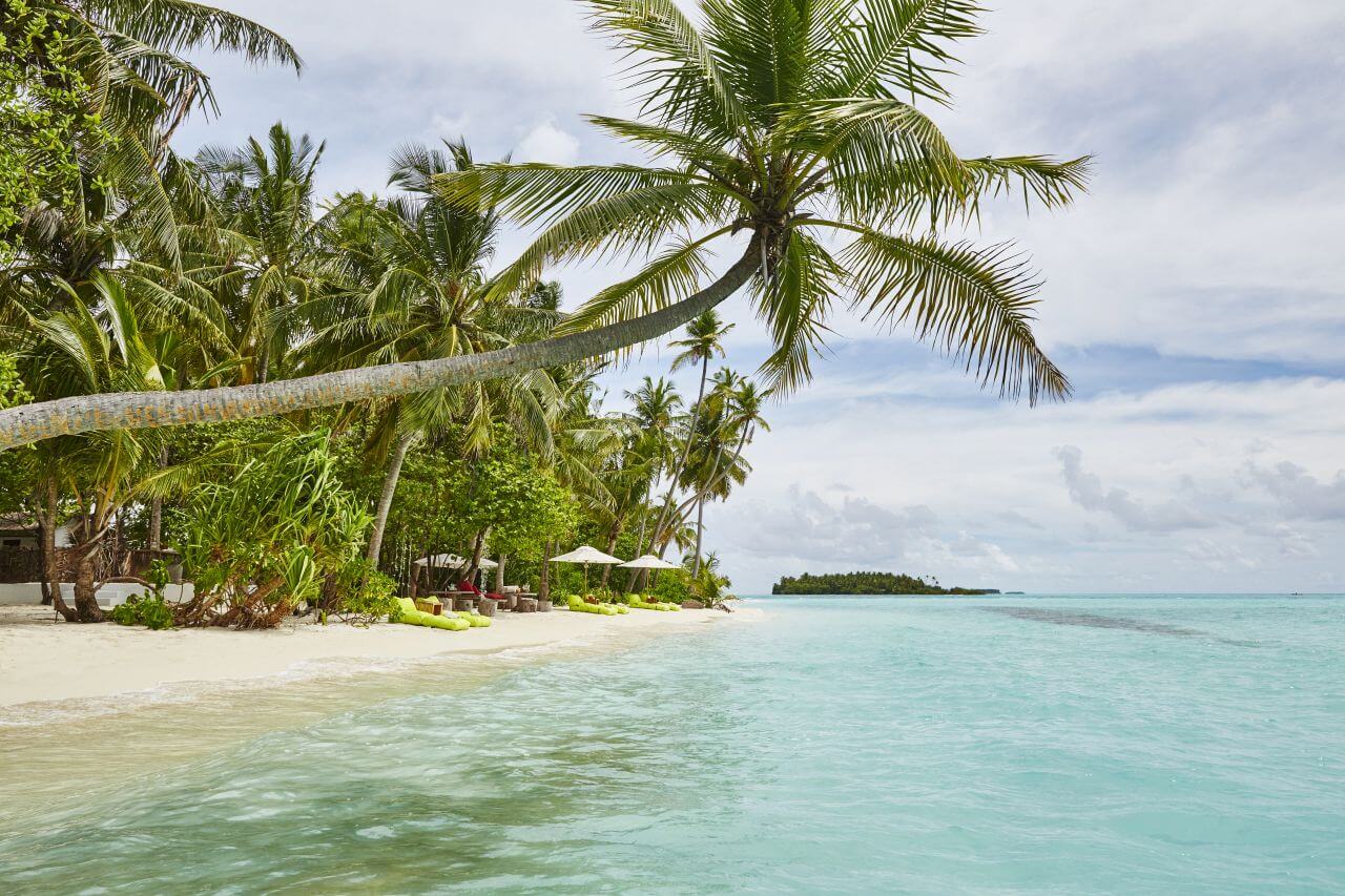 Como Maalifushi Strand