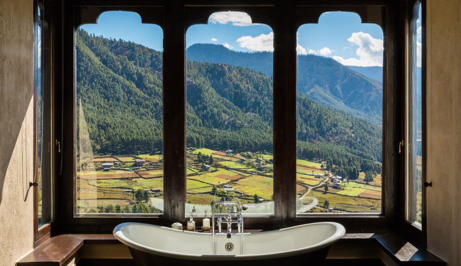 Gangtey Lodge Badewanne mit Aussicht