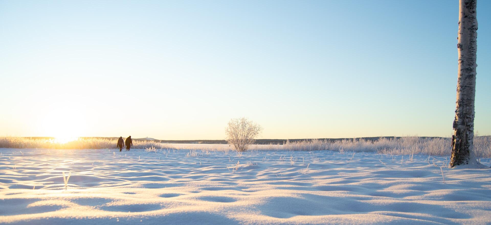 Schweden Wanderer im Schnee