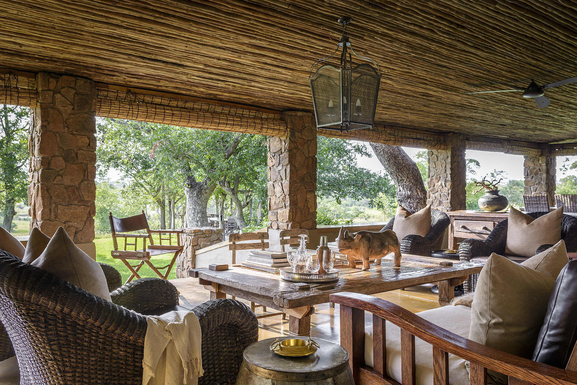 Singita Castleton Blick von Lounge auf grüne Umgebung