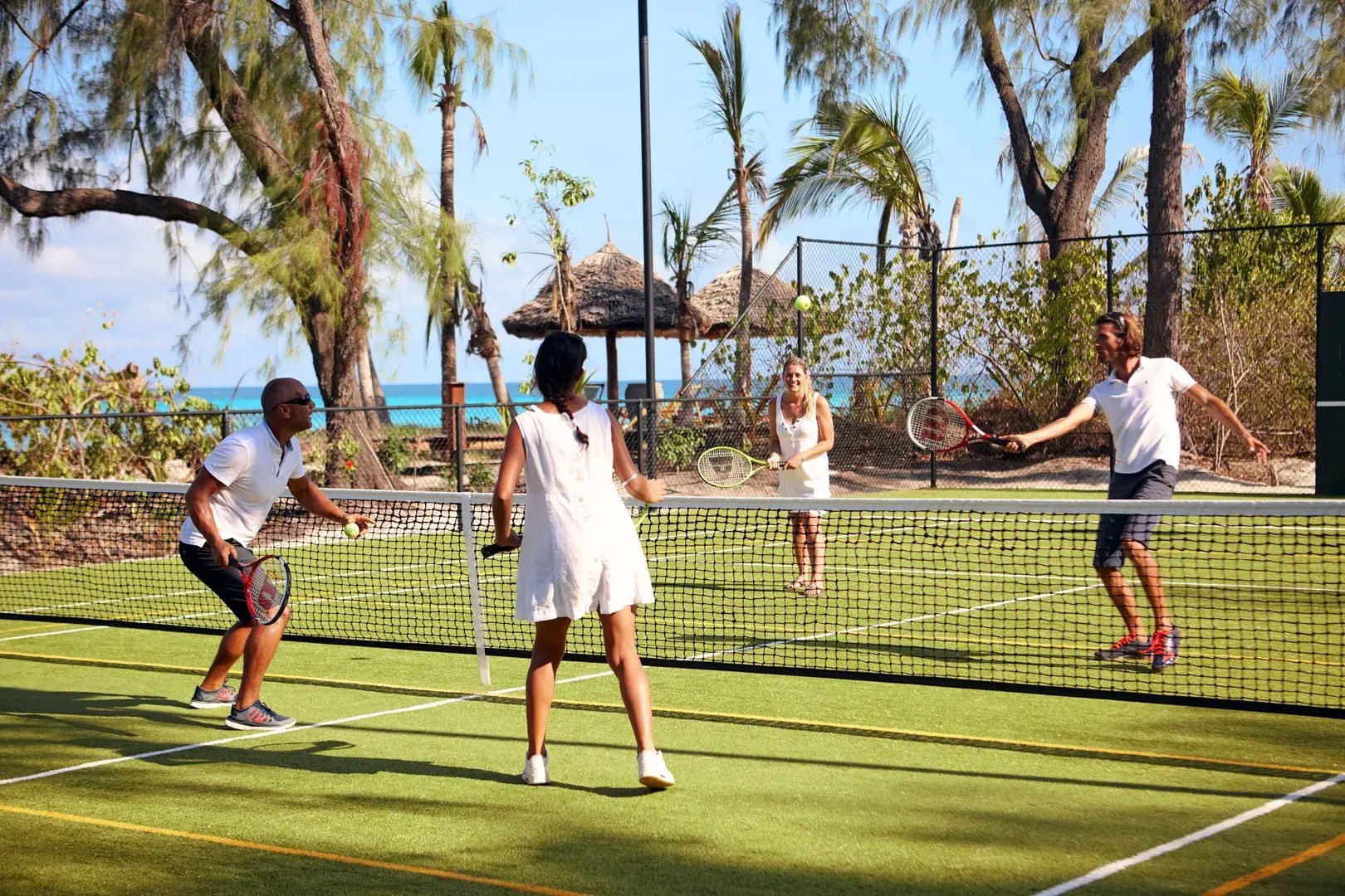 Thanda Island eigener privater Tennisplatz