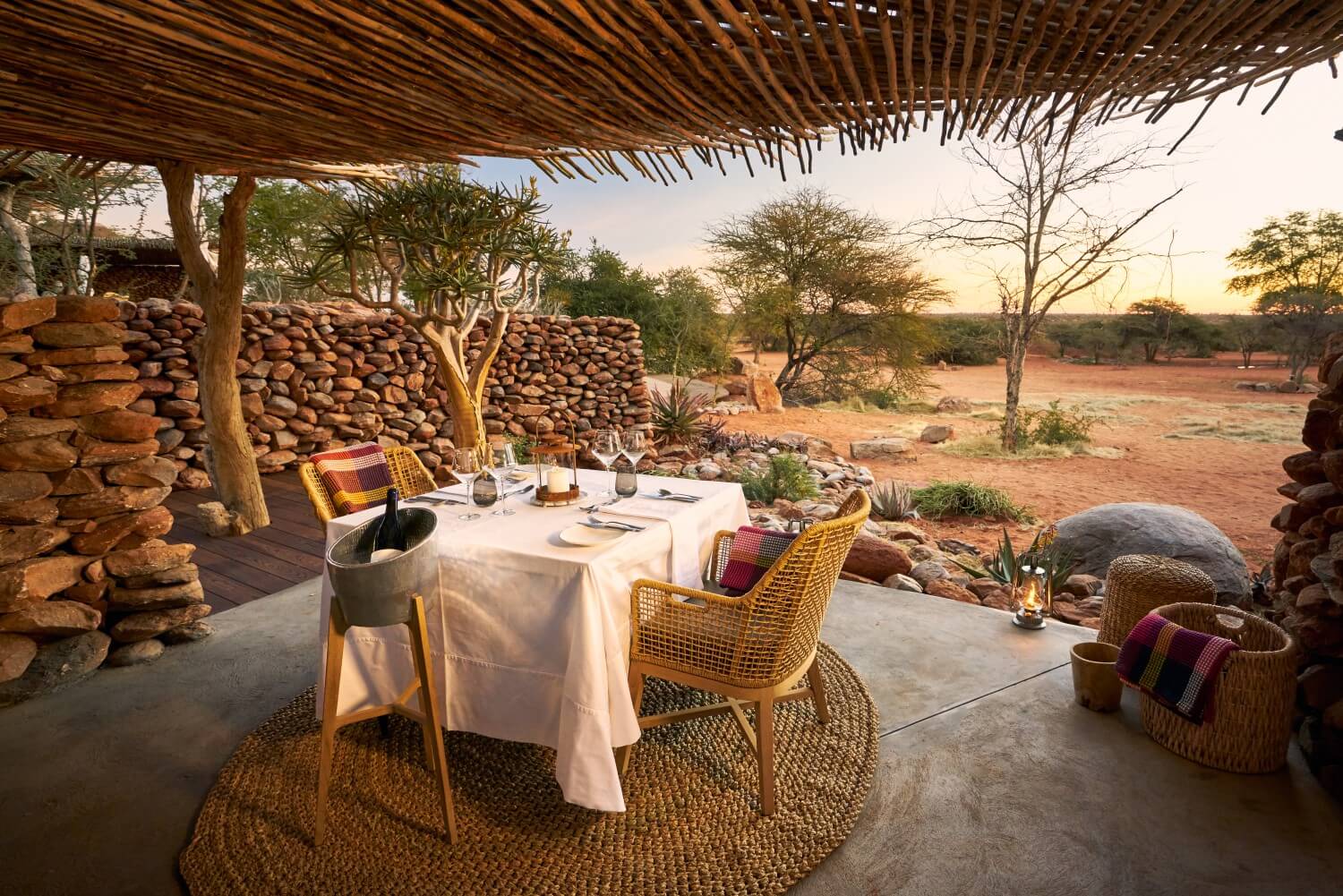 Tswalu Motse Safari Lodge Kalahari Familienluxusreisen TheFamilyProject Dining