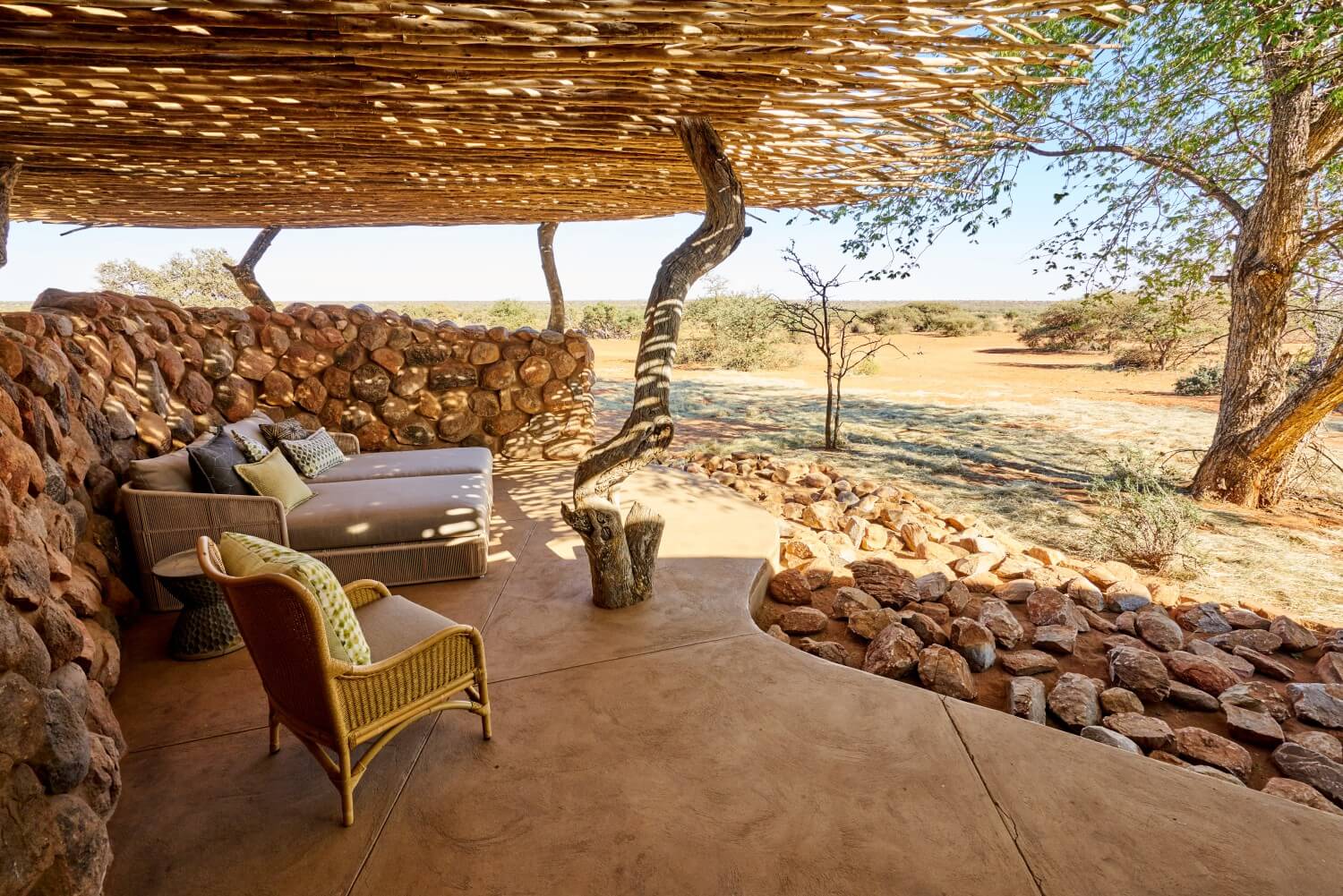 Tswalu Motse Safari Lodge Kalahari Familienluxusreisen TheFamilyProject Terrasse