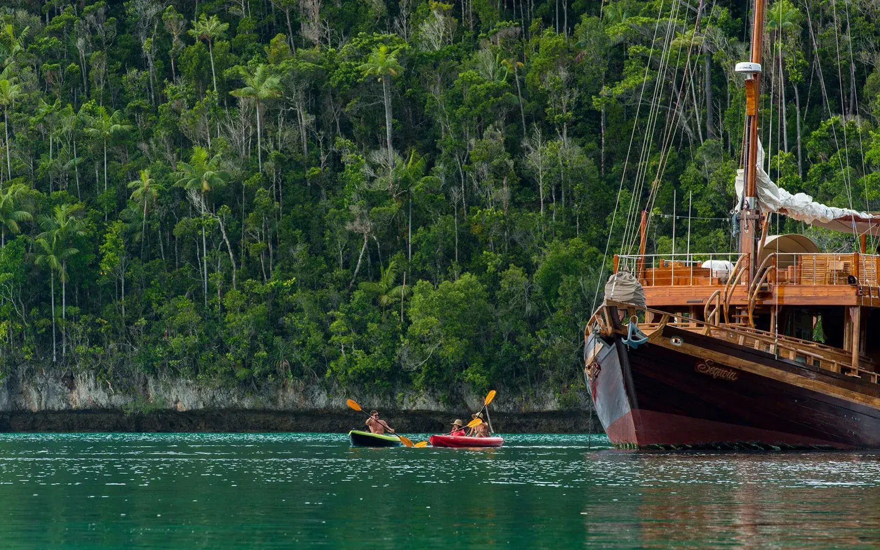 Sequoia private Yacht mit Schlauchboote