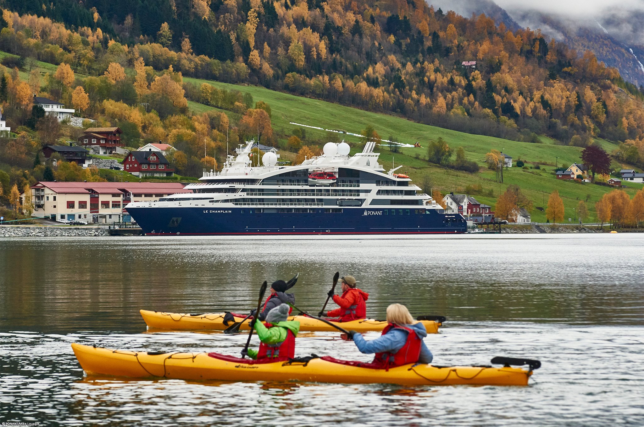 Le Champlain Ponant Cruise Familienluxusreisen TheFamilyProject Kayak