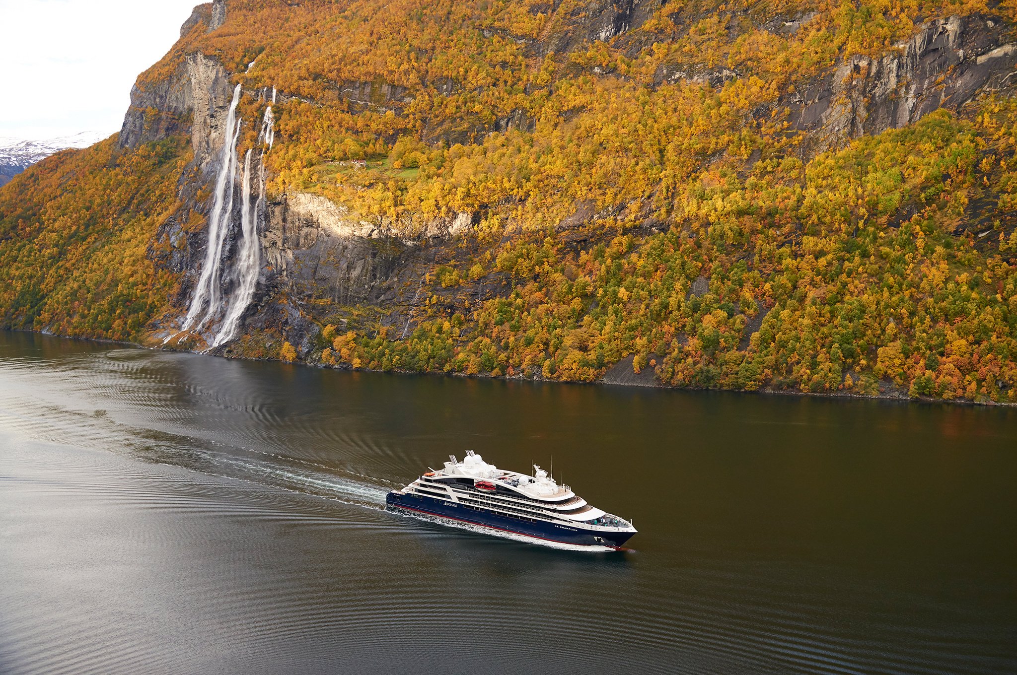 Le Champlain Ponant Cruise Familienluxusreisen TheFamilyProject Schiff unterwegs