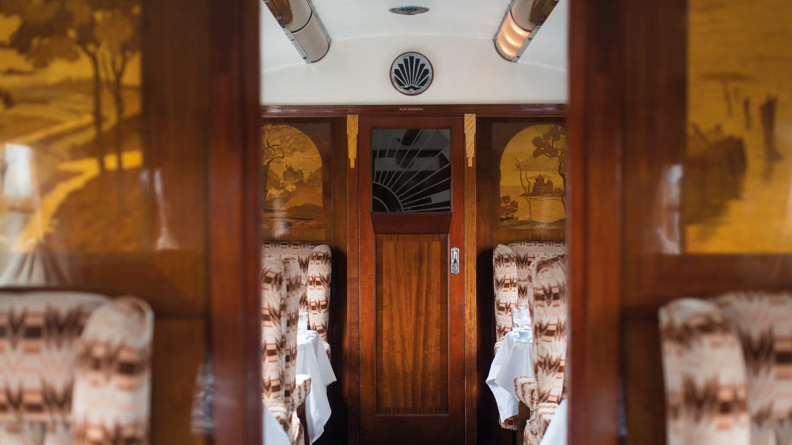 British Pullman A Belmond Train Familienluxusreisen TheFamilyProject Audrey Carriage