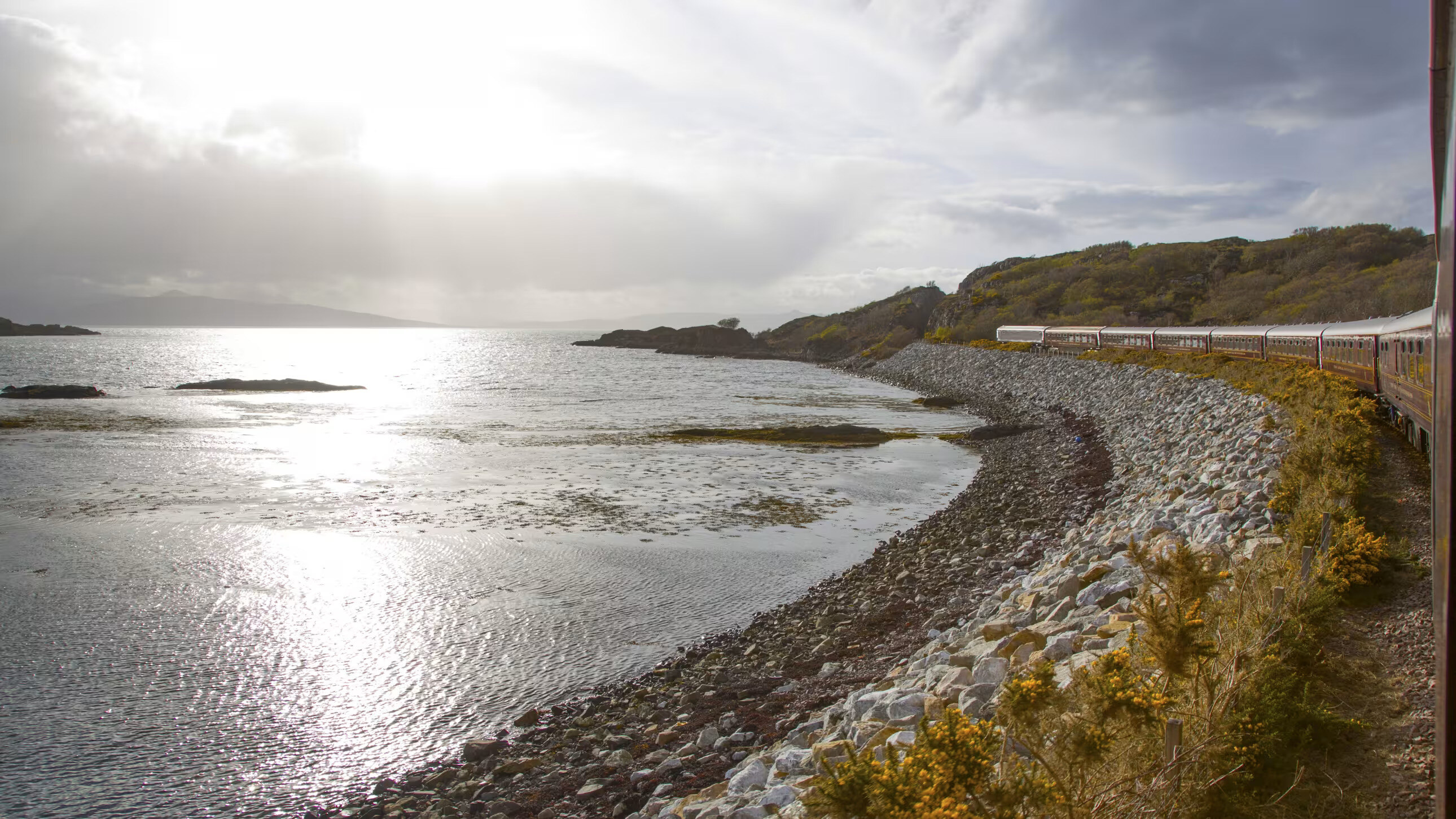 Royal Scotsman Train Scottland Familienluxusreisen TheFamilyProject Meer