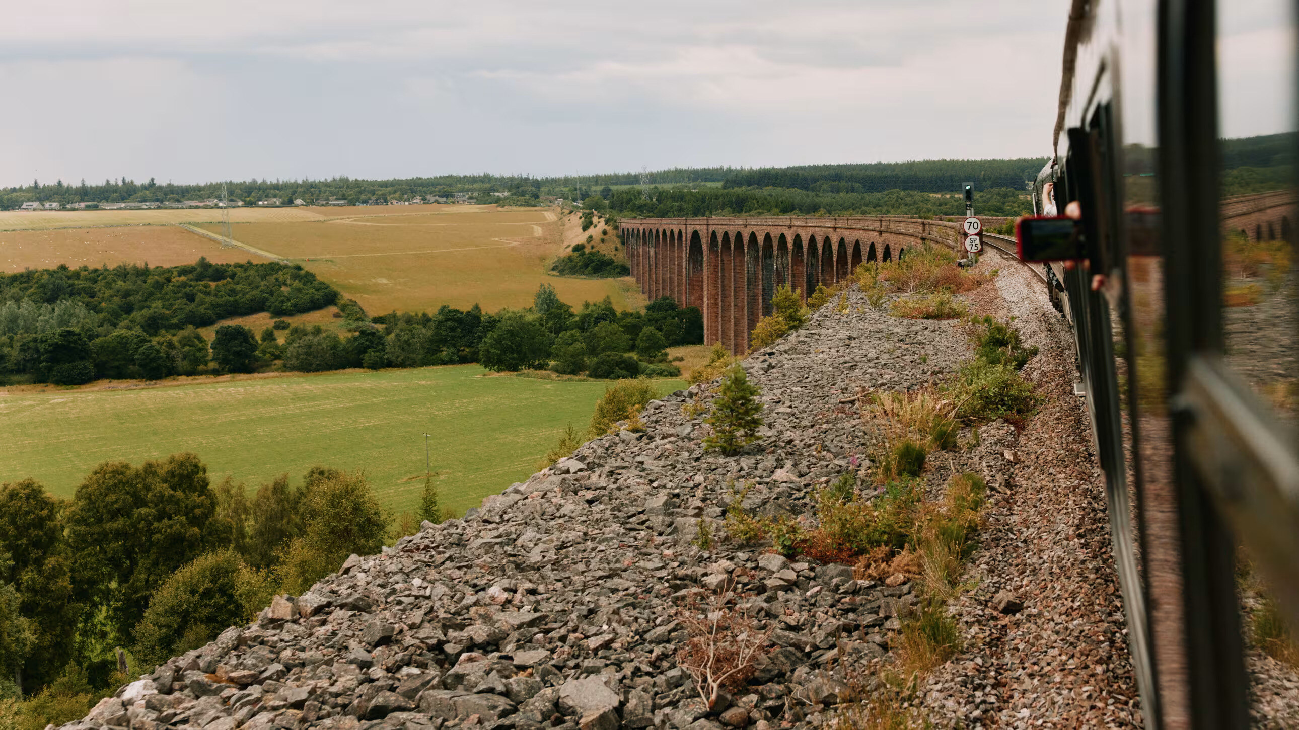 Royal Scotsman Train Scottland Familienluxusreisen TheFamilyProject Zug