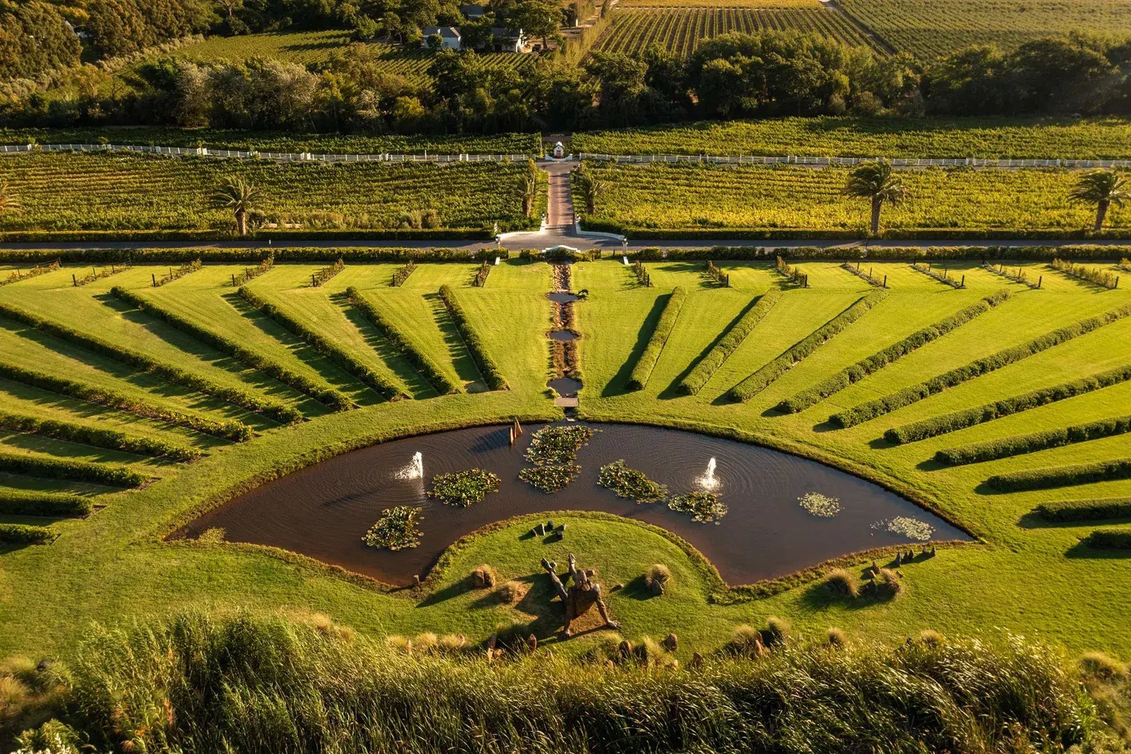 1 leeu estates franschhoek sudafrika afrika luftaufnahme landschaft the family project luxu kopie