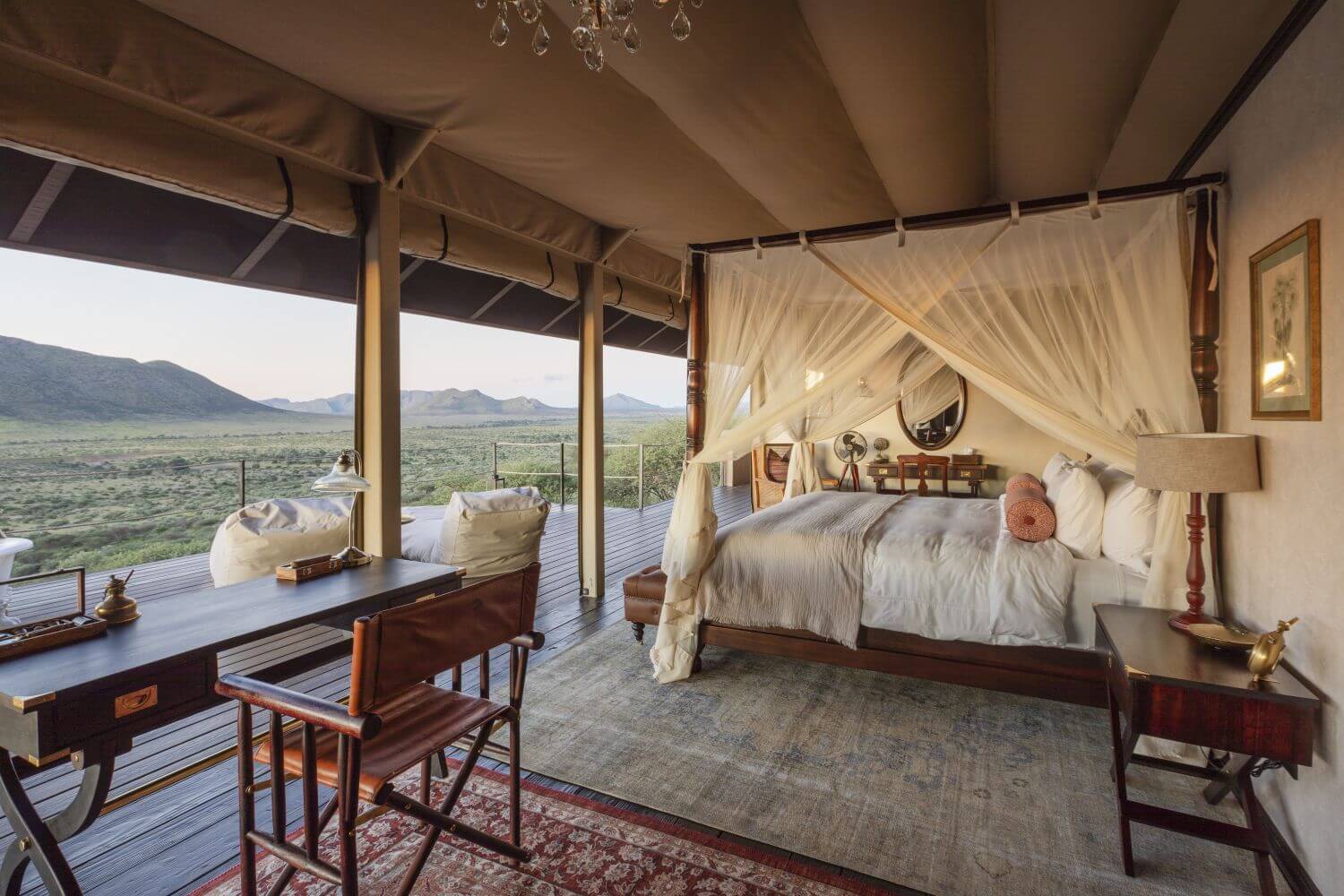 Gmundner Lodge Namibia Familienluxusreisen TheFamilyProject Himmelbett