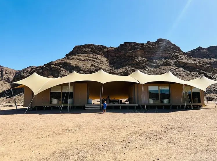 hoanib-skeleton-coast-camp-skeleton-coast-namibia-afrika-the-family-project-familie-kinder-privatbilder-camp-ausblick