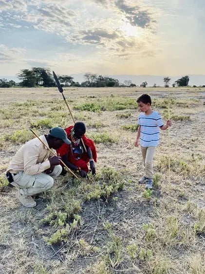 chem chem lodge tarangire tansania afrika exklusiv the family project privaterbilder kind einheimische3