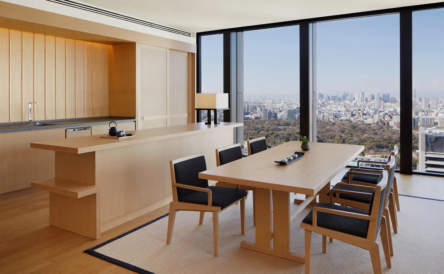 aman tokyo japan gaesteunterkunft suite essbereich the family project luxus urlaub reisen kinder familie