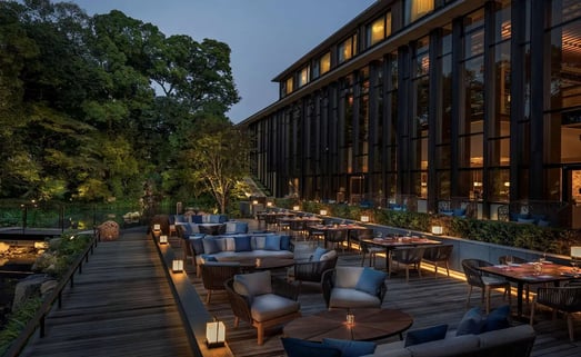 1 four seasons hotel kyoto japan restaurant terrasse the family project familienluxusreise luxus kinder urlaub familie