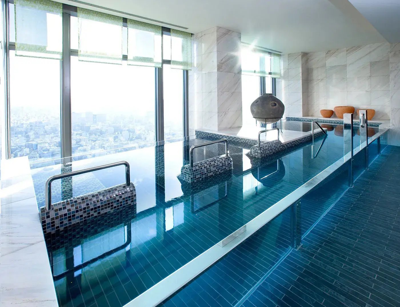 mandarin oriental tokyo japan pool wellness the family project familienluxusreise kinder familie luxus urlaub