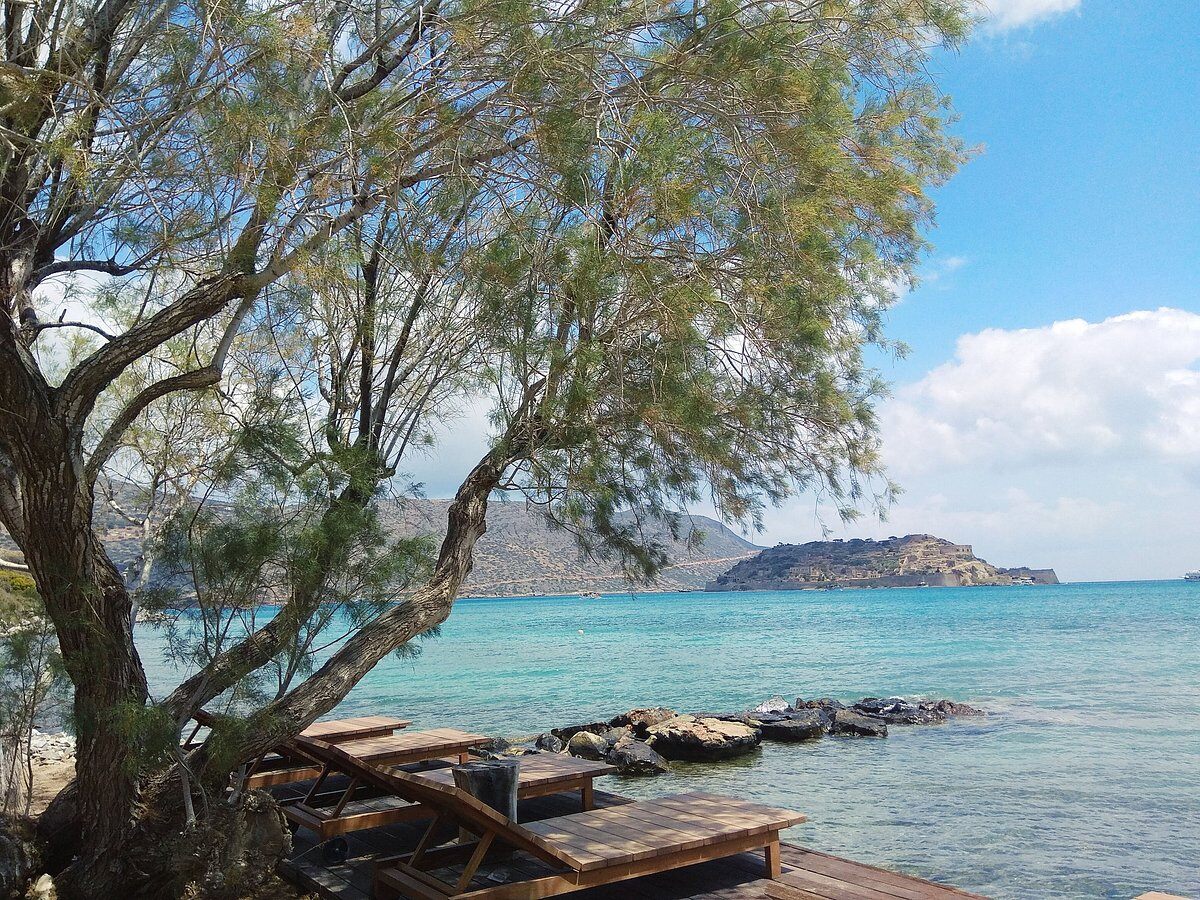 Domes of Elounda Autograph Collection Familienluxusreisen TheFamilyProject Strand