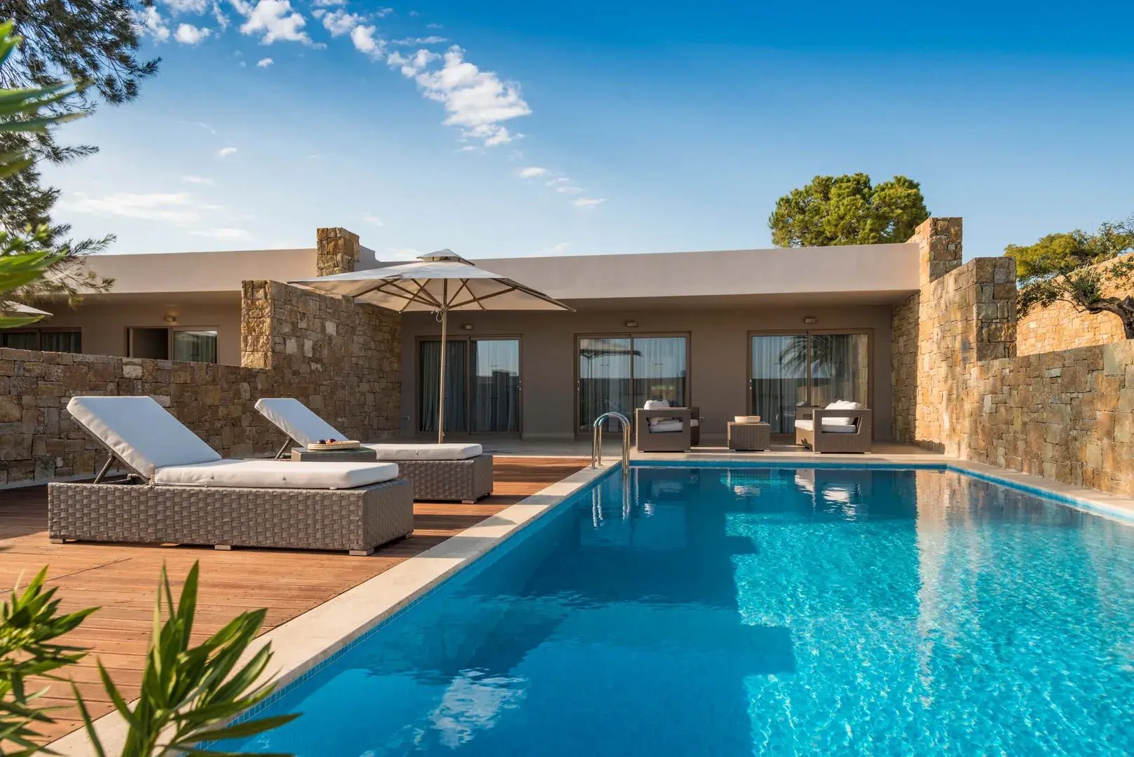 ikos-olivia-chalkidiki-griechenland-deluxe-two-bedroom-bungalow-suite-private-pool-familiengeeignet-exklusiv