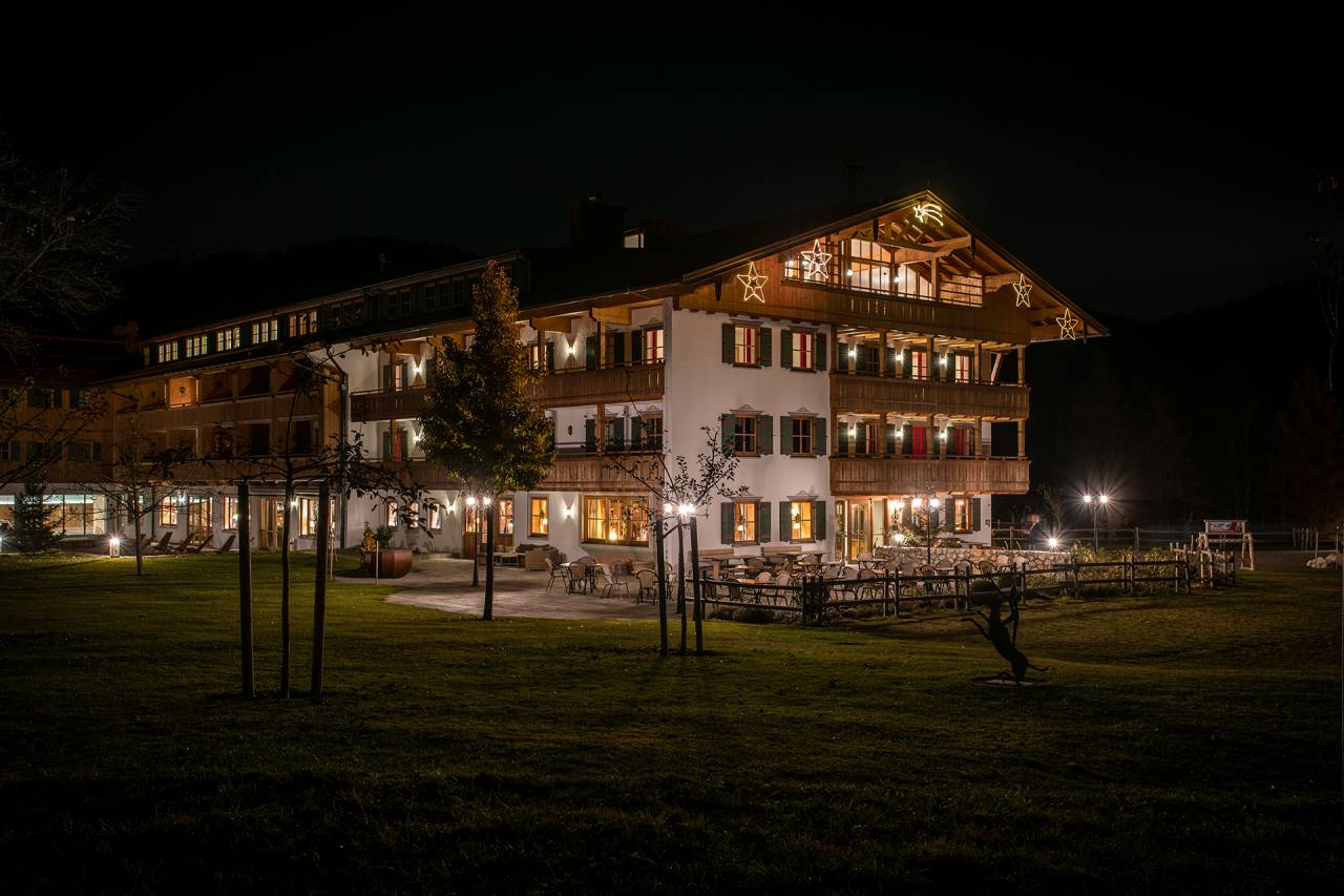 Gut Steinbach Hotel bei Nacht