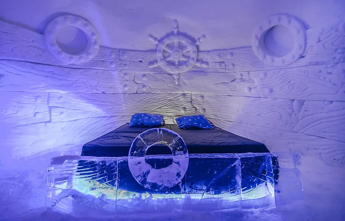 Snow Hotel Schlafzimmer Bett