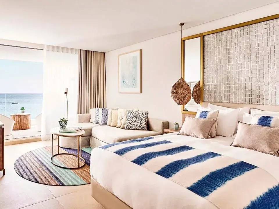 nobu hotel ibiza bay spanien schlafzimmer meerblick familienkomfort luxus urlaub kinder the family project