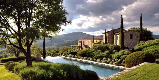 1 hotel castello di reschio noci house pool garten exklusiv luxus reisen kinder familie the family project