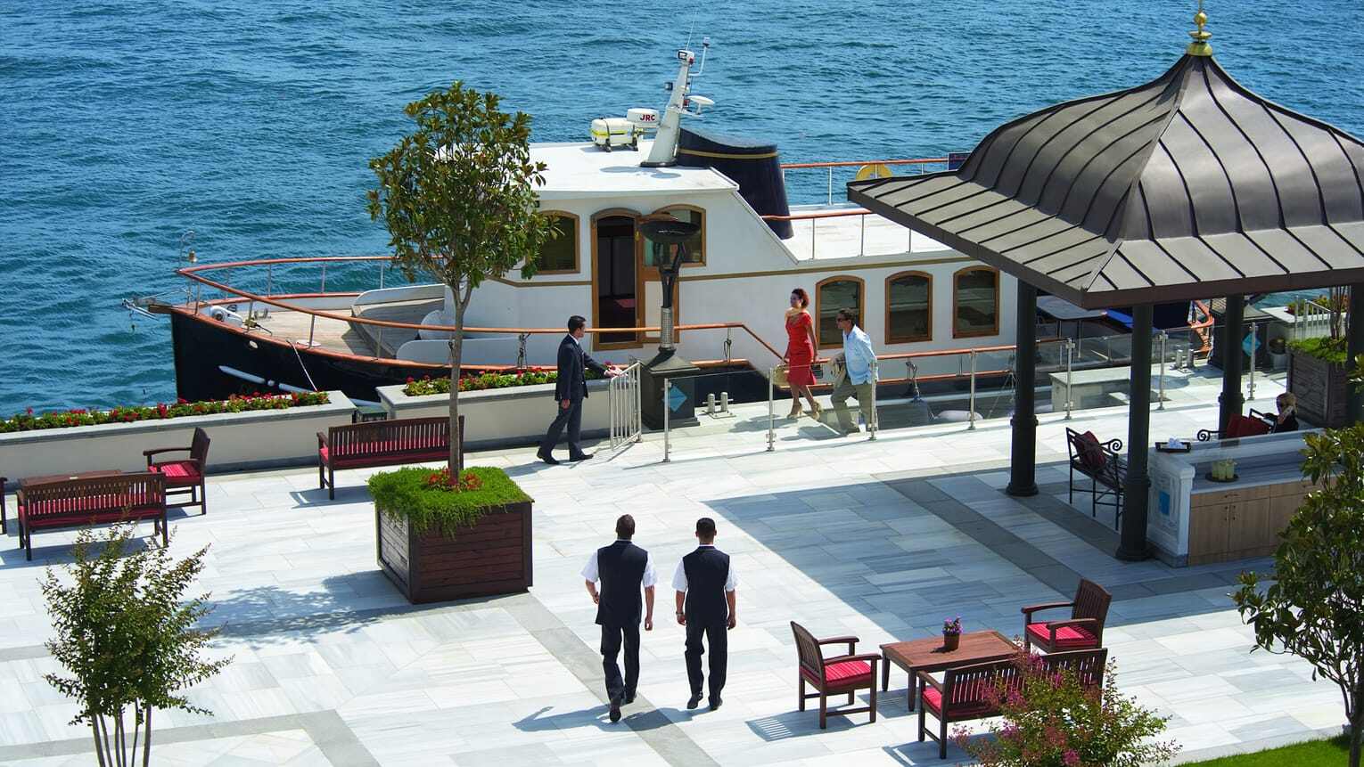 Four Seasons at the Bosphorus Familienluxusreisen TheFamilyProject Private Dock