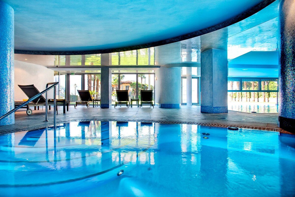 Eden Roc Ascona Hotel Familienluxusreisen TheFamilyProject Indoor Pool