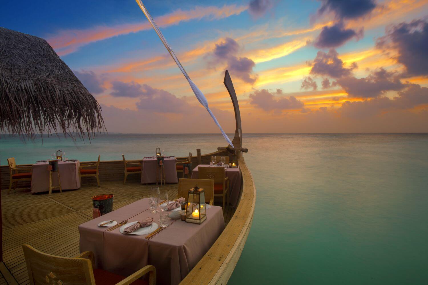 Milaidhoo Maldives Familienluxusreisen TheFamilyProject Boat Dining