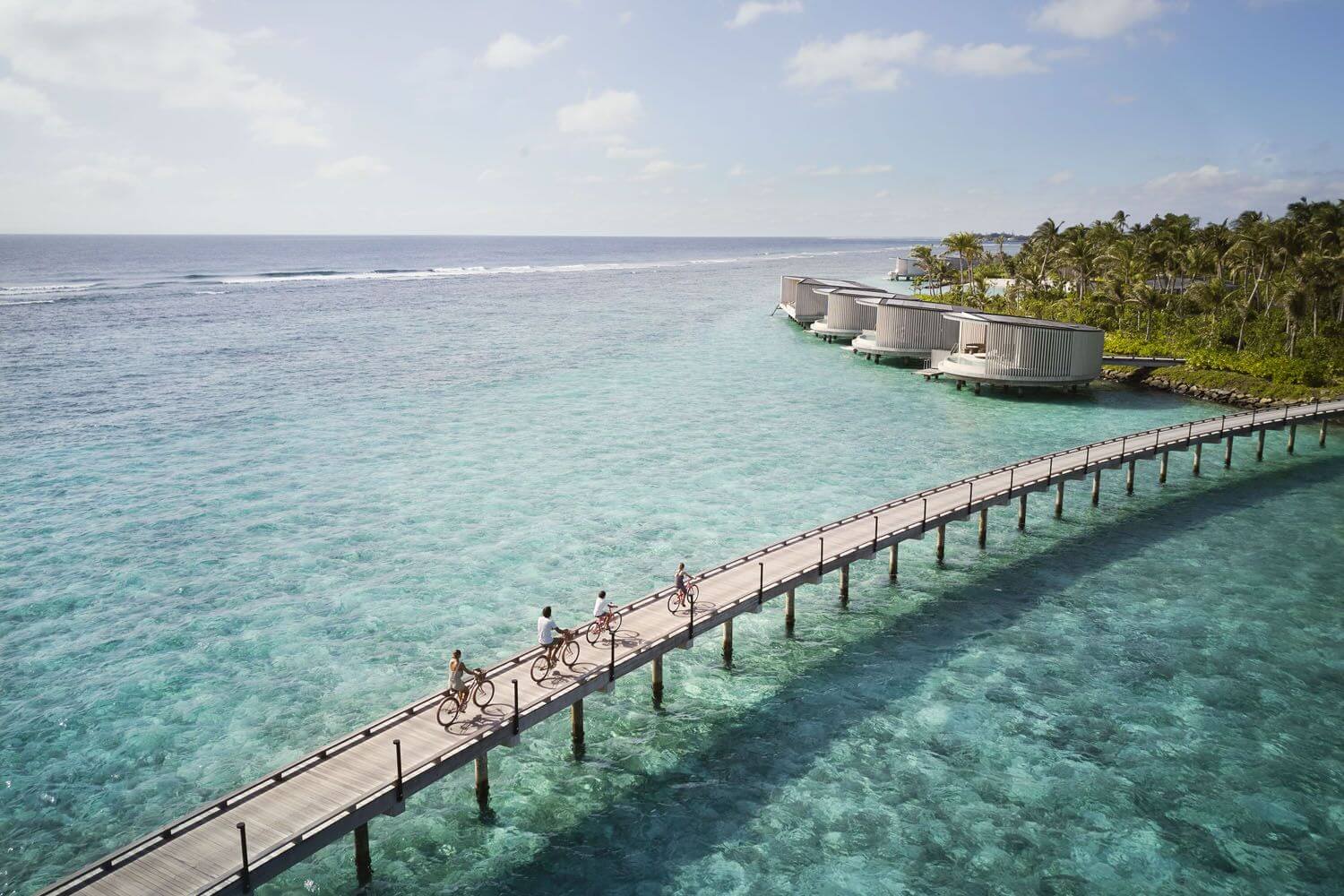 Ritz Carlton Maldives Familienluxusreisen TheFamilyProject Steg