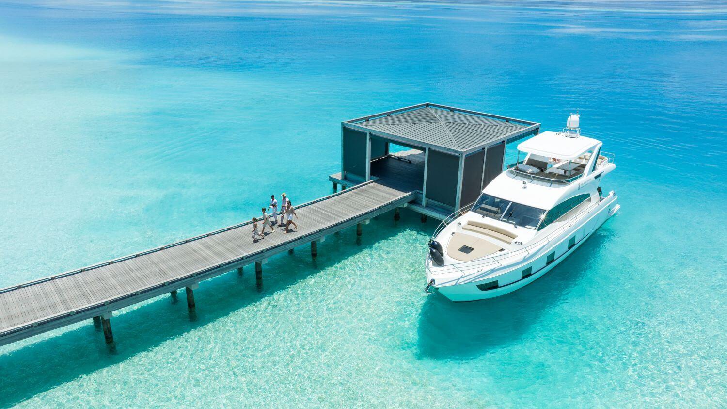 Ritz Carlton Maldives Familienluxusreisen TheFamilyProject Yacht