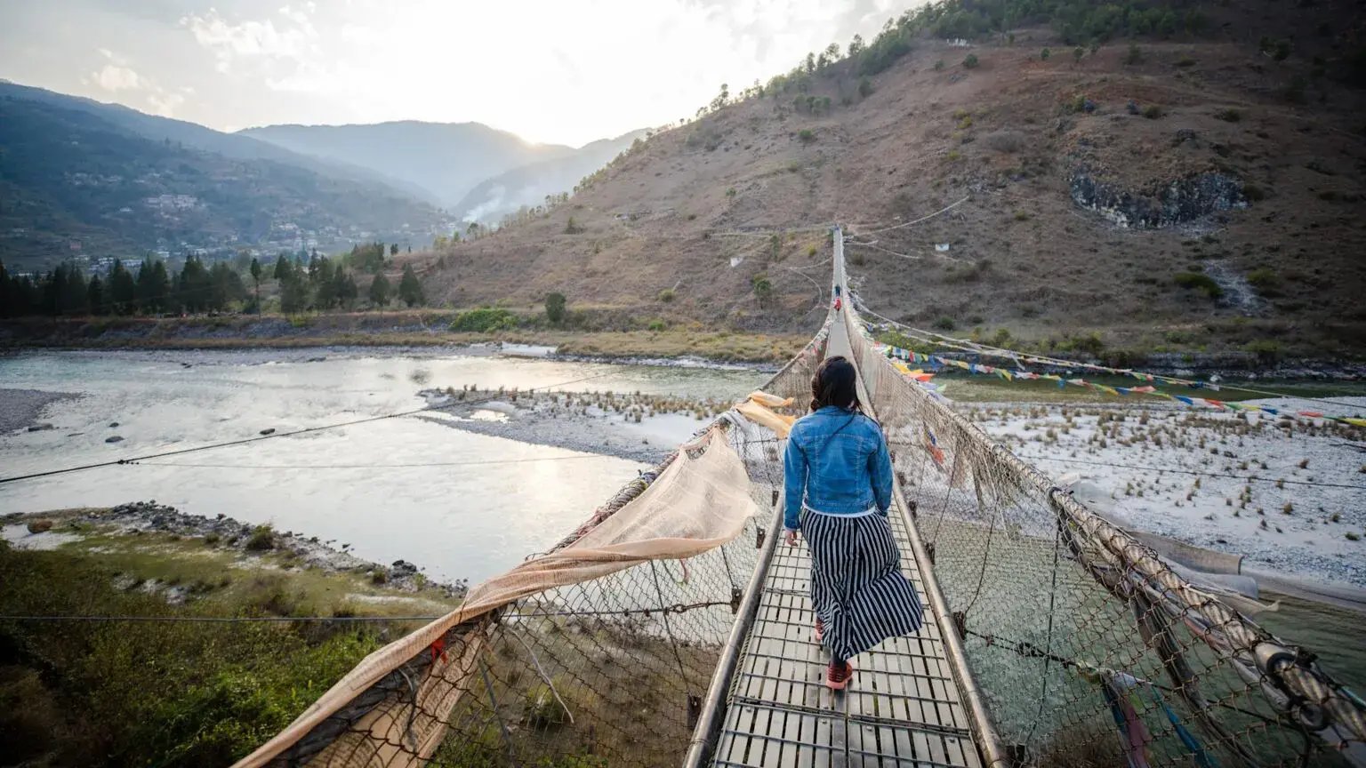 and beyond punakha river lodge indischer subkontinent brucke exklusiv the family project familie luxus reisen kinder