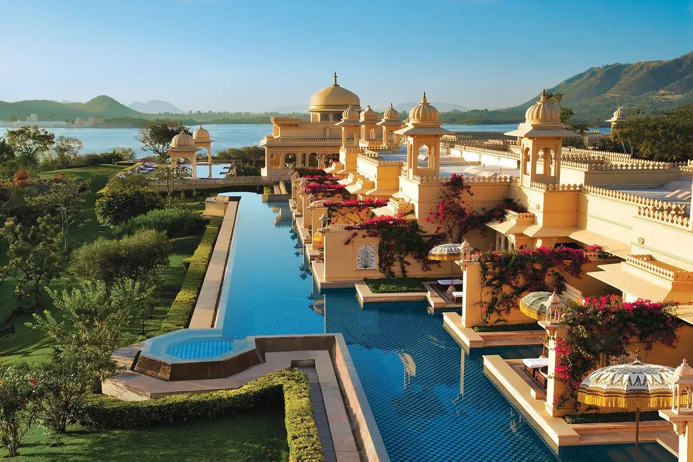 the oberoi udaivilas udaipur  Swimup Pool