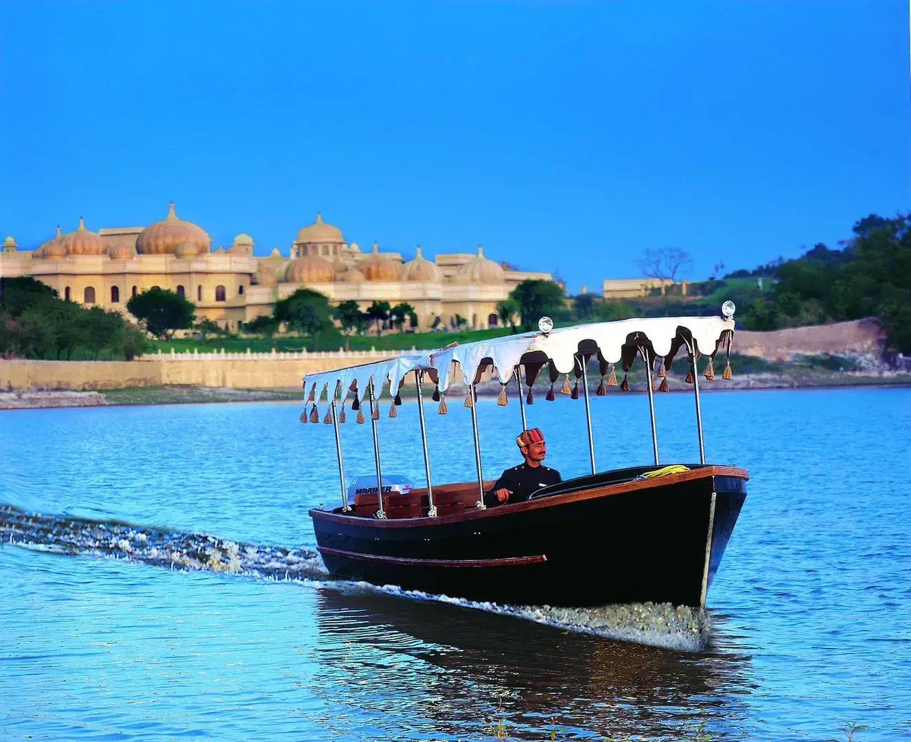 the oberoi udaivilas udaipur indien indischer subkontinent lobby the family project familie luxus reisen kinder