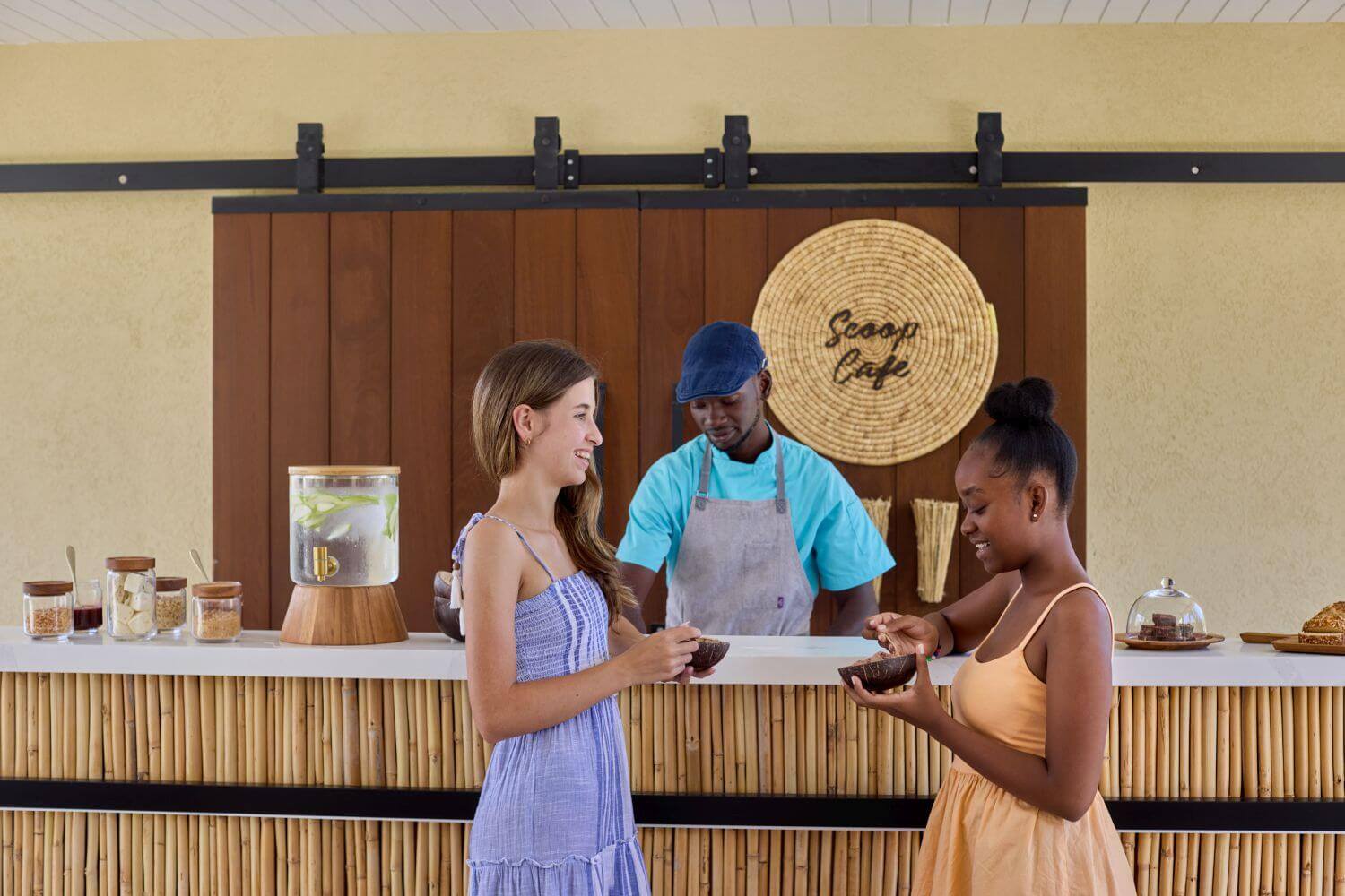 Six Senses La Sagesse Grenada Familienluxusreisen TheFamilyProject Cafe