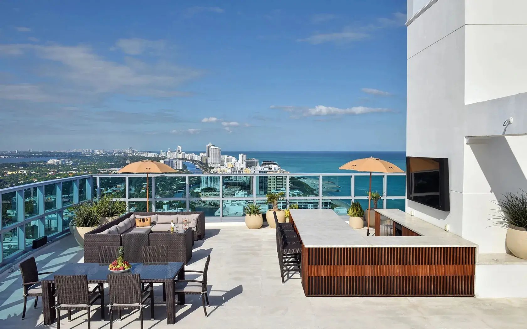 the setai miami beach terrasse meerblick stadtblick bar