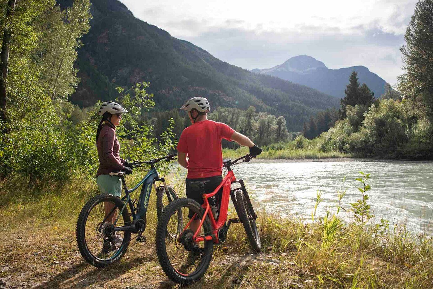 Tweedsmuir park lodge Bike Tour