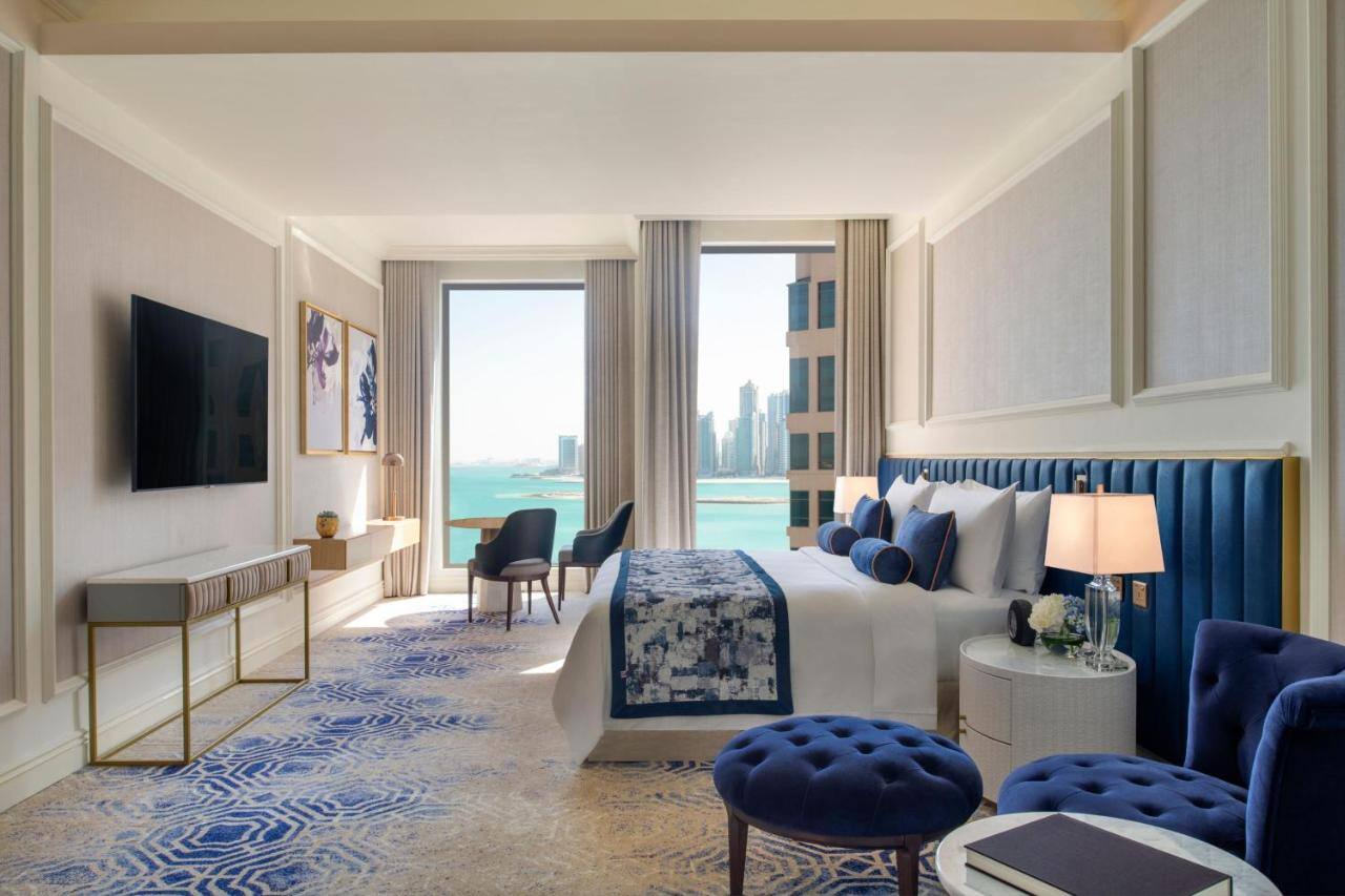 The St Regis Doha Katar Familienluxusreisen TheFamilyProject Bedroom