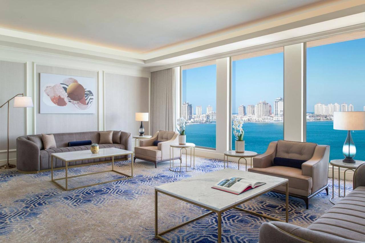 The St Regis Doha Katar Familienluxusreisen TheFamilyProject Wohnbereich