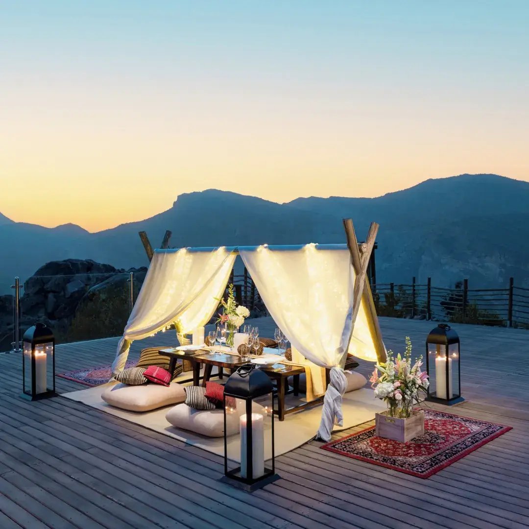 alila-jabal-akhdar-oman-orient-dining-design-privat-exklusiv-the-family-project-luxus-familie-kinder-reisen