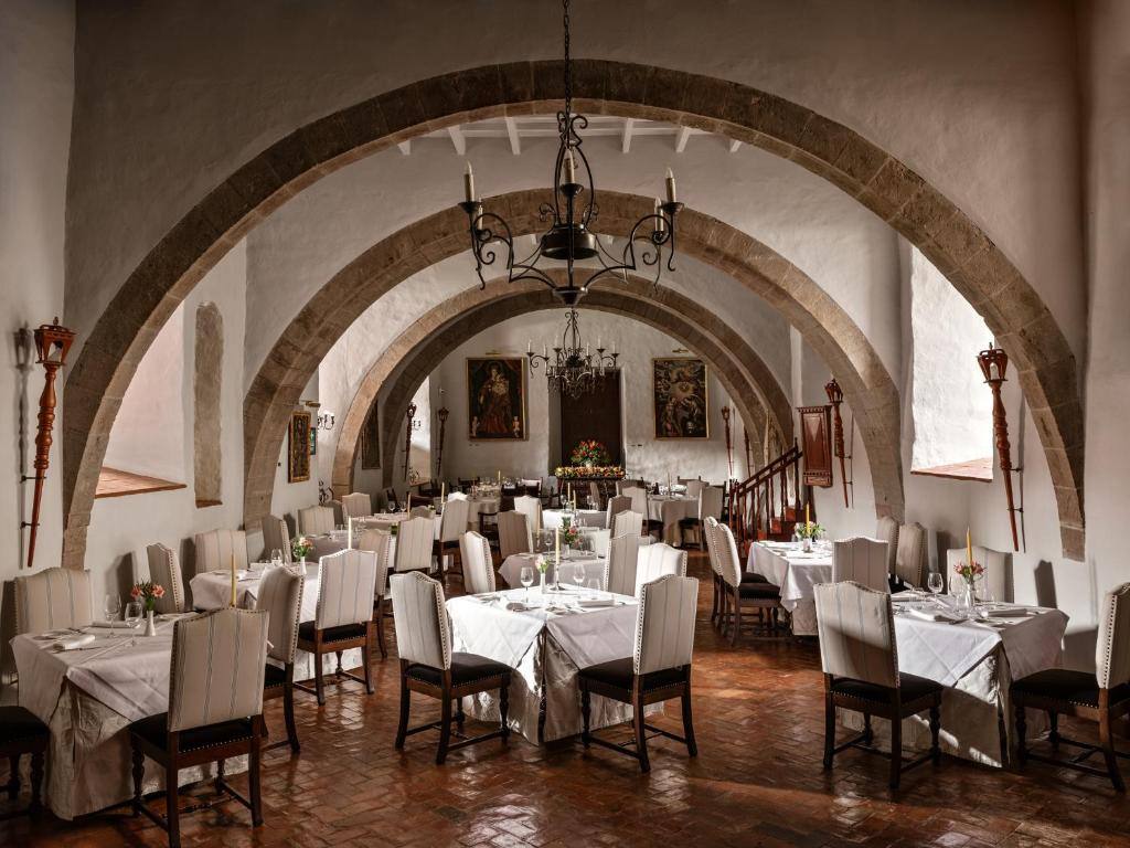 Belmond Hotel Monasterio Familienluxusreisen TheFamilyProject Restaurant