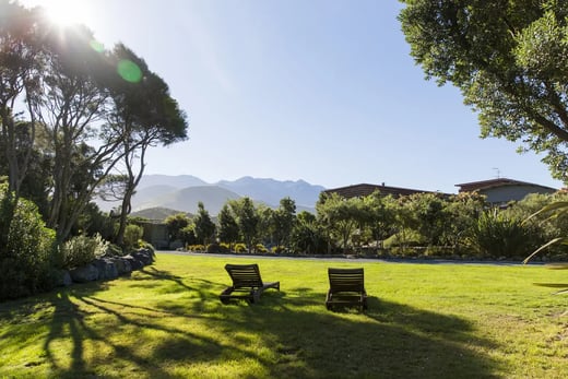 1 hapuku lodge tree houses kaikoura neuseeland sudpazifik garten entspannung luxus urlaub kinder the family project